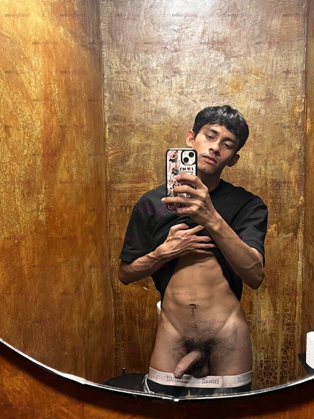 FOTOS DE SOY UN CHICO DIVINO, DELGADO, ME ENCANTA BESAR Y TOCAR