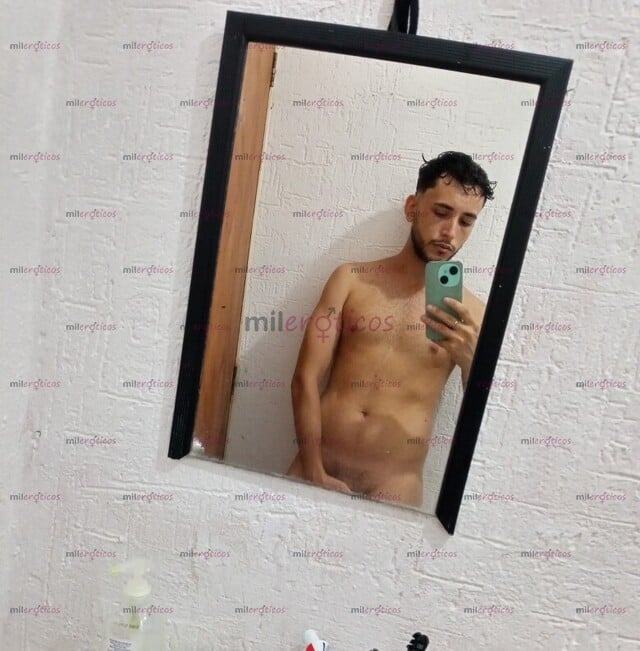 FOTOS DE CHICO VERSÁTIL JOVEN, ATENTO Y CON MANOS EXPERTAS EN MASAJES