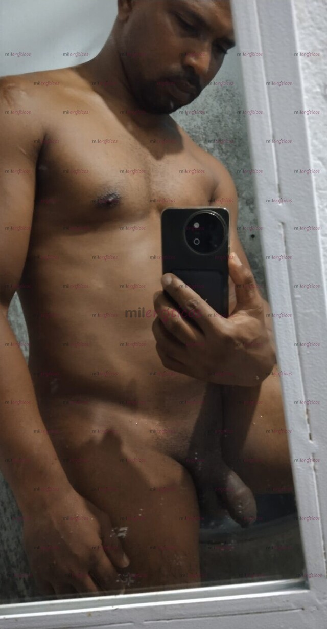 FOTOS DE MORENO ARDIENTE DISPUESTO A SATISFACER TODOS TUS DESEO