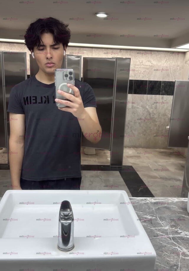 FOTOS DE JOVEN ASIÁTICO NUEVO EN LA CIUDAD LISTO PARA CUMPLIR TUS FANTASÍAS
