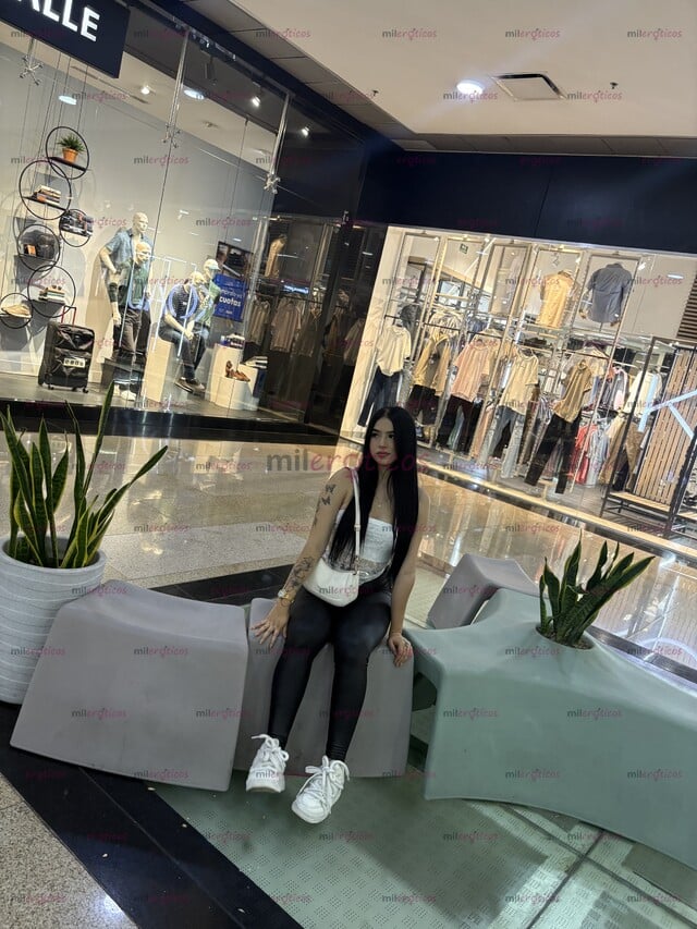 FOTOS DE UNA CHICA MUY SEXI JOVENCITA TE ESPERA CALIENTE