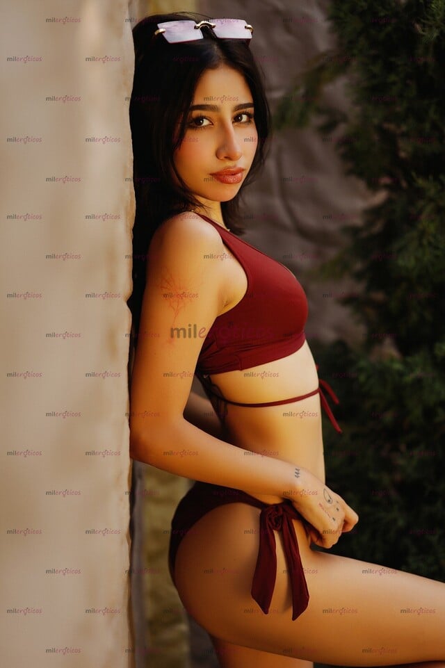 FOTOS DE ABRYL DOMÍNGUEZ LINDA FLAQUITA , DULCE Y EXTROVERTIDA PRIMERA VEZ EN MEDELLÍN