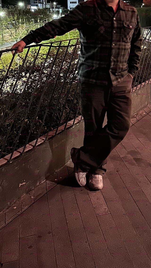 FOTOS DE OFREZCO SERVICIO DE COMPAÑÍA, OFREZCO SERVICIO SEXUAL