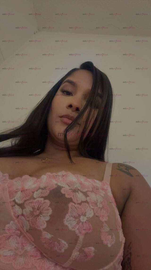 FOTOS DE EMMA MORENA VIP SEXY CON GRAN TRASERO FOGOSA