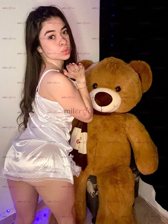 FOTOS DE PEQUEÑA Y DULCE JOVEN DE 19 AÑOS QUIERE COMPLACERTE