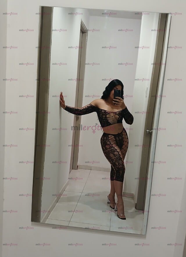 FOTOS DE HERMOSA MODELO DE CURVAS PRONUNCIADAS Y SENOS OPERADOS CUENTO CON SITIO DISCRET