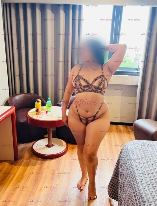 FOTOS DE CHICA CURVY FRONDOSA CALIENTE Y VOLUPTUOSA MI CULO NATURAL TE ENCANTARÁ NALGUEAR