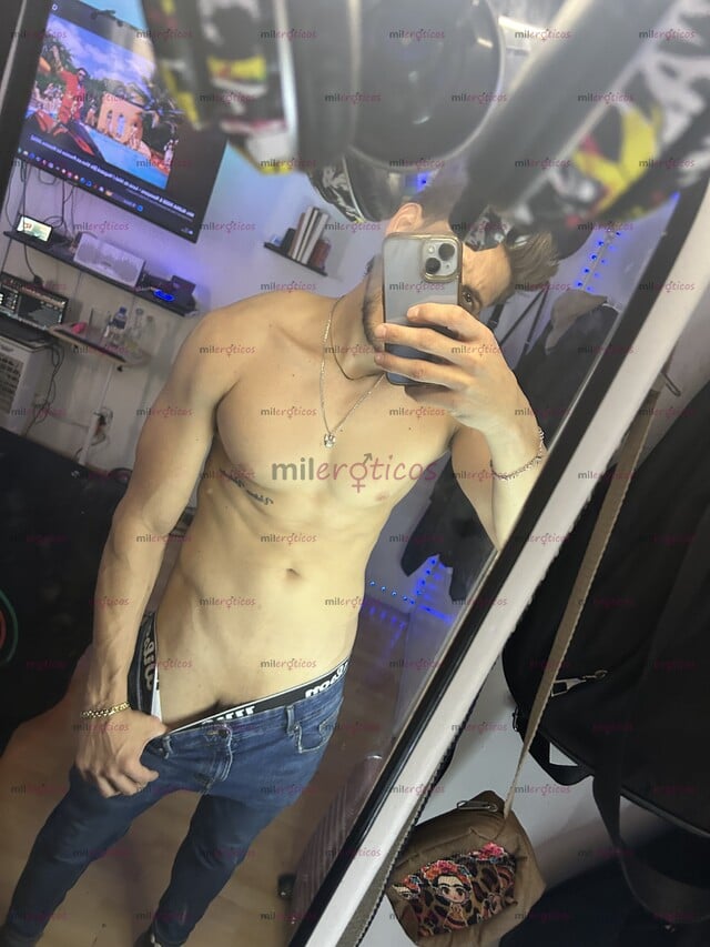 FOTOS DE PENETRANTE VERGA, RICA & LISTA PARA ACCIÓN