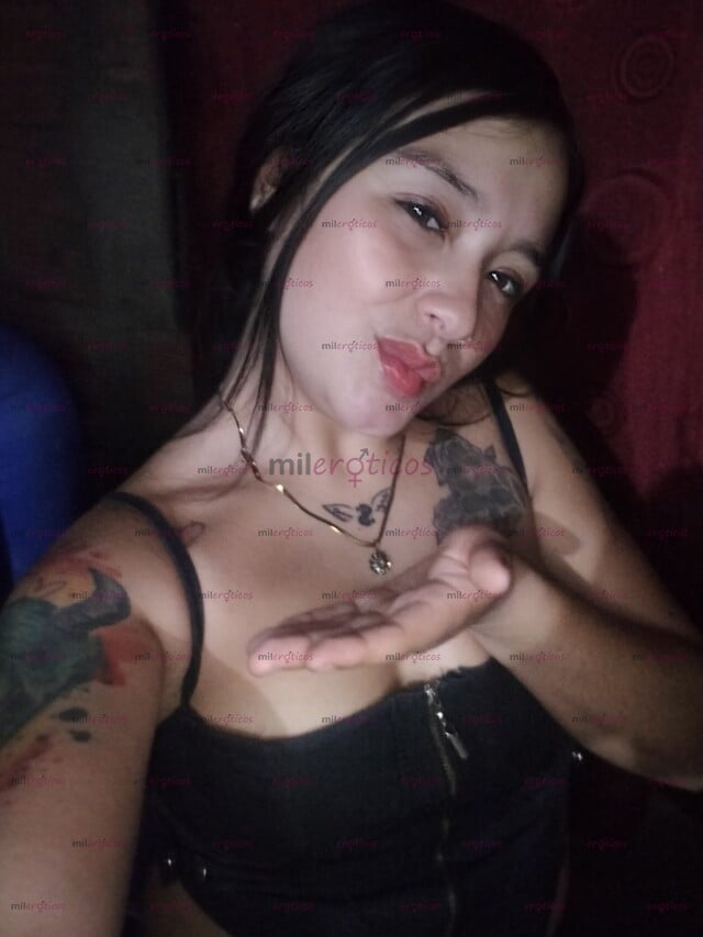 FOTOS DE CHIKITA CON GANAS DE COMPLACERTE 20 AÑOS, BAJITA DELGADA VEN LA PASAMOS RICO