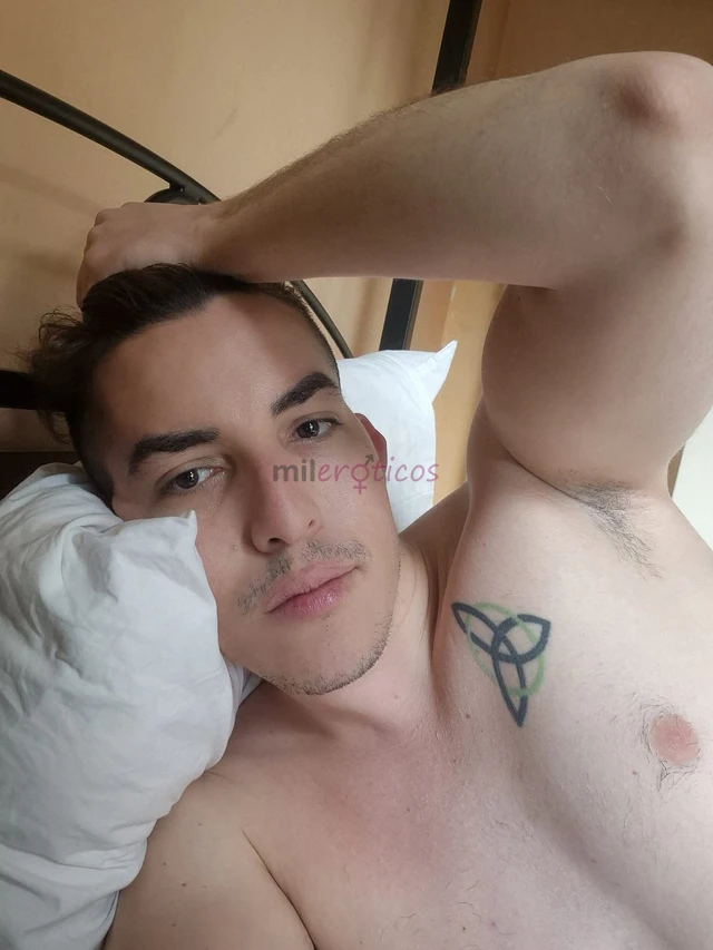 Soy masajista hombre cubano de 27 anos te ofrece servicio de masajes gay a hombres heteros discretos lo que te ofrezco es un trato agradablemasaje rel...