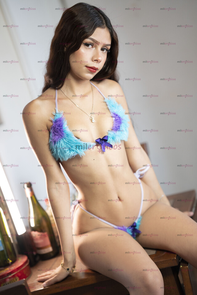 FOTOS DE HERMOSA FLACA DE 19 AÑOS MUY COMPLACIENTE