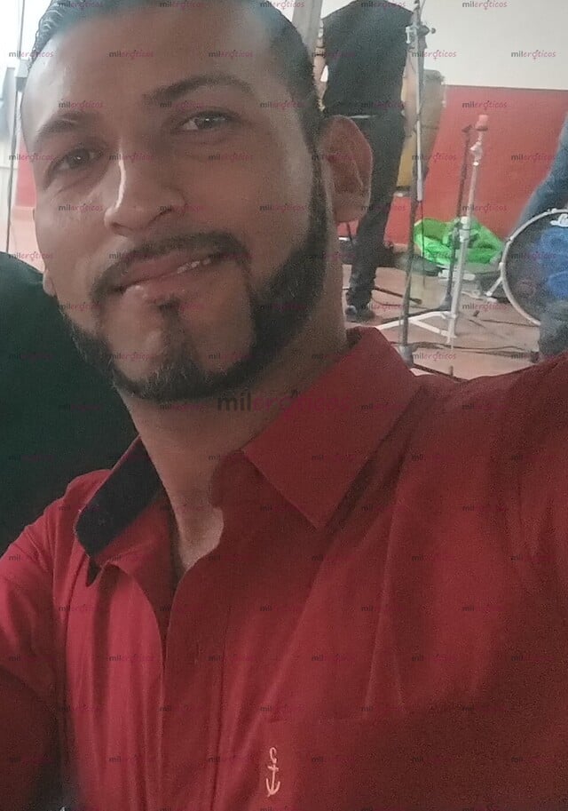 FOTOS DE CHAVO MORENITO CONFLEXION NORMAL DISPUESTO A PASAR UN RATO AGRADABLE AQUÍ ESTOY