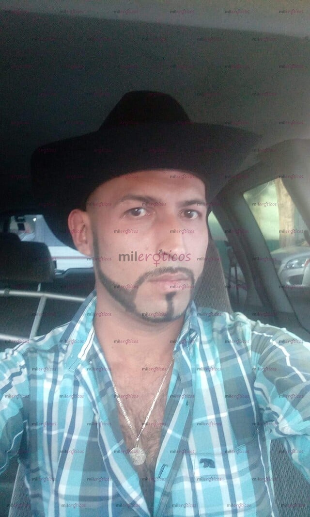 FOTOS DE CHAVO MORENITO CONFLEXION NORMAL DISPUESTO A PASAR UN RATO AGRADABLE AQUÍ ESTOY