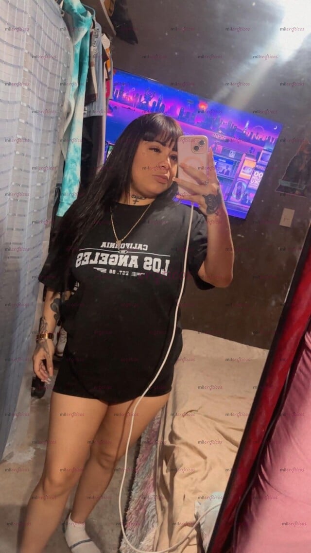 FOTOS DE HOLA AMOR SOY UNA CHICA CHAPARRITA CACHONDITA TATUADA LACTANDO