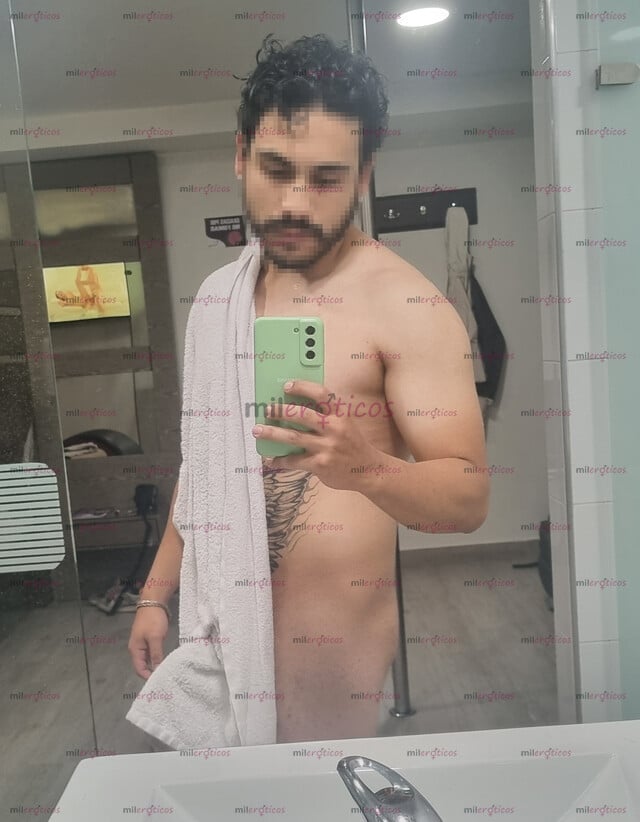 FOTOS DE BOY TOY, I LIKE TO BE USED BY OLDER WOMAN