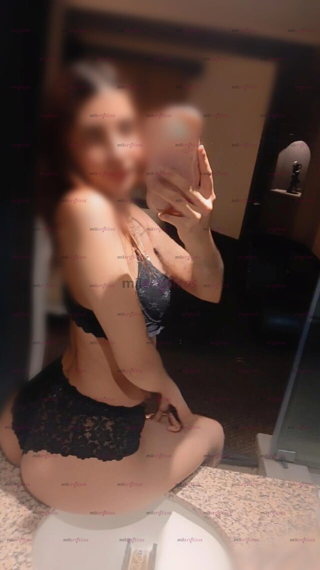 FOTOS DE ORAL NATURAL RICA LENCERÍA Y COLA APRETADA Y CUERPO SOY ANGIE
