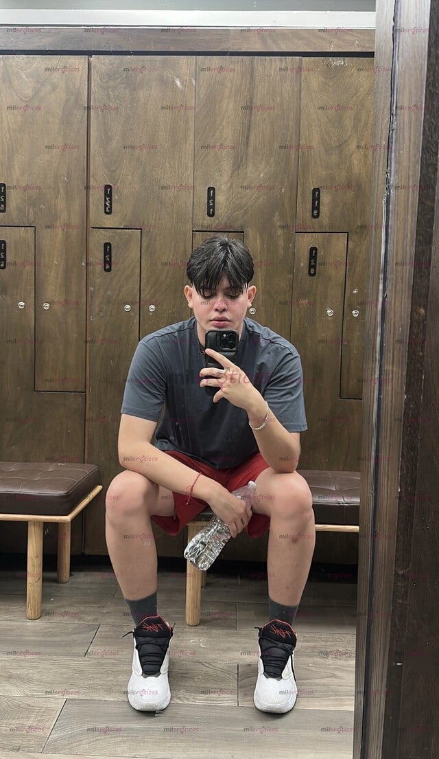 FOTOS DE JOVEN REGIO CON LUGAR POCOS DÍAS EN TU CIUDAD