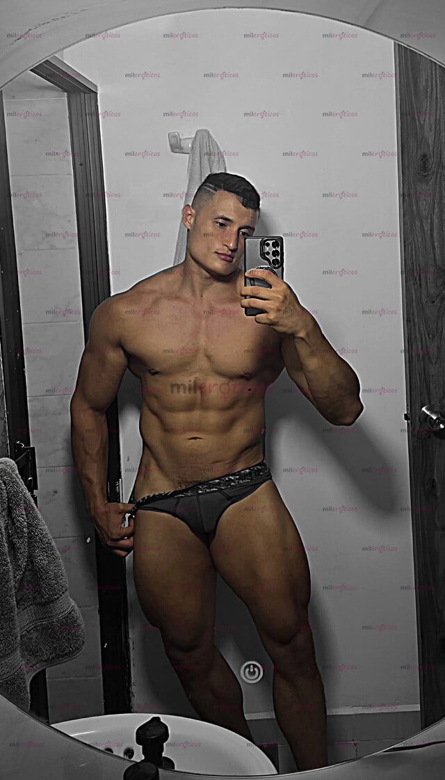 FOTOS DE JOVEN DEPORTISTA MASAJISTA, LEER BIEN EL ANUNCIO EDUCADO Y ASEADO