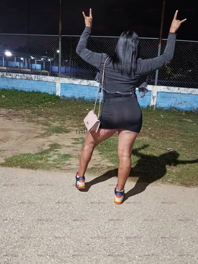 FOTOS DE HERMOSA MORENA PIEL CANELA DISPUESTA A COMPLACERTE