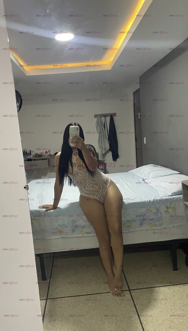 FOTOS DE HOLA MI AMOR, SOY MICHELLE, UNA EXÓTICA PELINEGRA NALGONA PEQUEÑA MUY ARRECHA MU