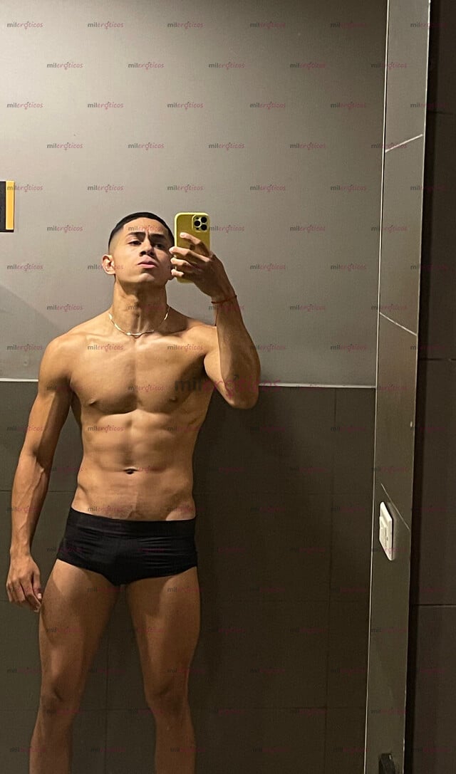 FOTOS DE HOMBRE SIMPÁTICO, CUERPO DE GYM DISPONIBLE PARA CUMPLIR TUS DESEOS