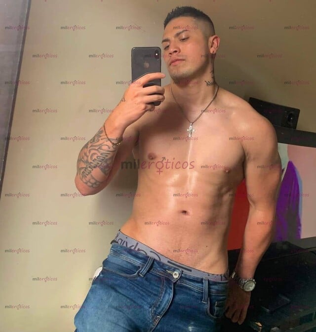 FOTOS DE MAN VERGON DISPONIBLE ATRACTIVO SERIO LECHERO CON VERGA VENOSA CONTÁCTAME AHORA