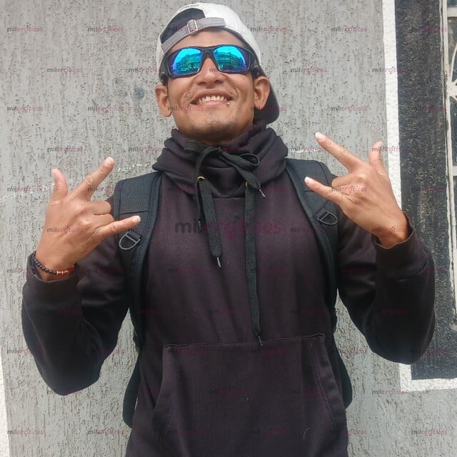FOTOS DE CHICO CALIENTE VERSÁTIL APASIONADO AL SEXO HAGO JUEGO DE ROLES VERSÁTIL ACTIVO