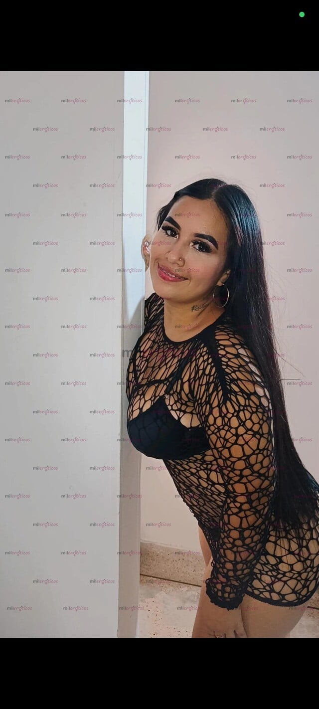 FOTOS DE LAURA, HERMOSA JOVENCITA SENSUAL Y ELEGANTE DE 18 AÑOS MIDO 1.45