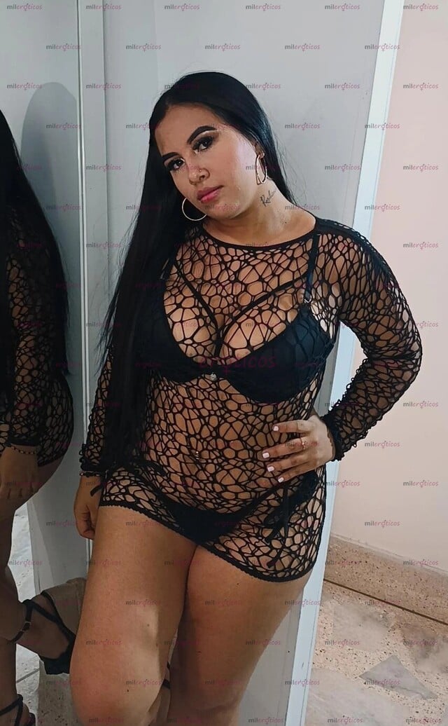 FOTOS DE LAURA, HERMOSA JOVENCITA SENSUAL Y ELEGANTE DE 18 AÑOS MIDO 1.45