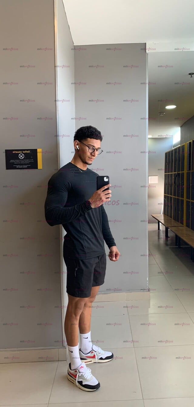 FOTOS DE GABRIEL JOVEN HETERO ATLETICO VERGON 21CM DE PLACER