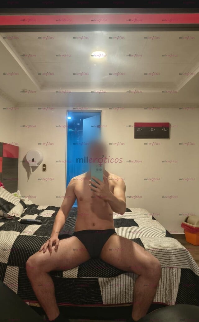 FOTOS DE JOVEN CORNEADOR DISPUESTO A COMPLACERTE ATENCIÓN SOLO MUJERES