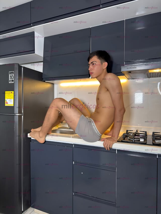 FOTOS DE CHICO COLOMBIANO RECIÉN LLEGADO DISPONIBLE YA