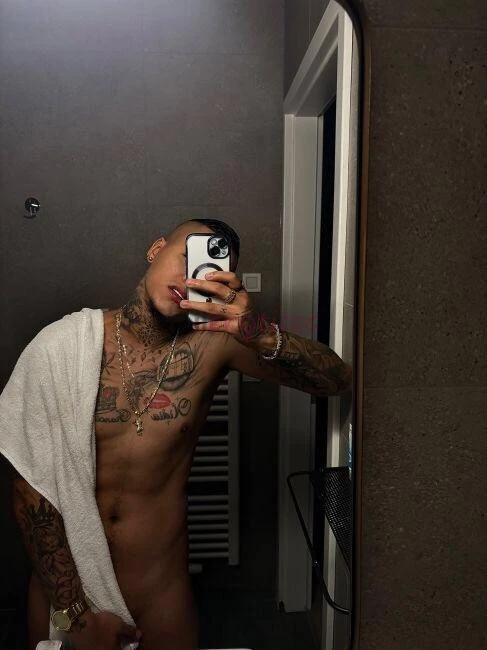 Placer sin limites activo dotado y dominante buscas una experiencia unica y apasionante soy un hombre activo full morboso seguro de mi mismo con una a...