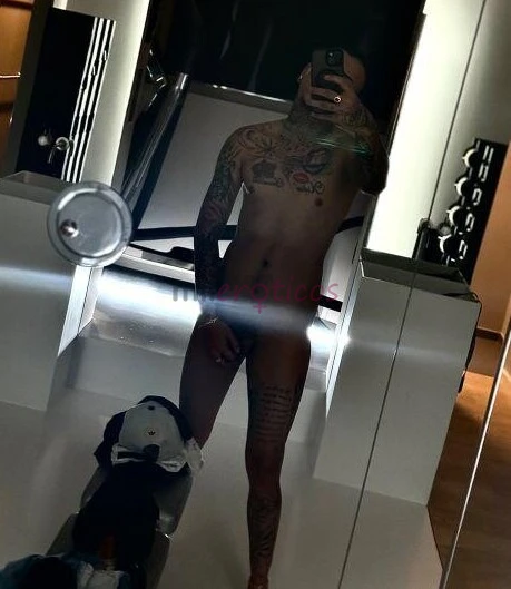 Placer sin limites activo dotado y dominante buscas una experiencia unica y apasionante soy un hombre activo full morboso seguro de mi mismo con una a...