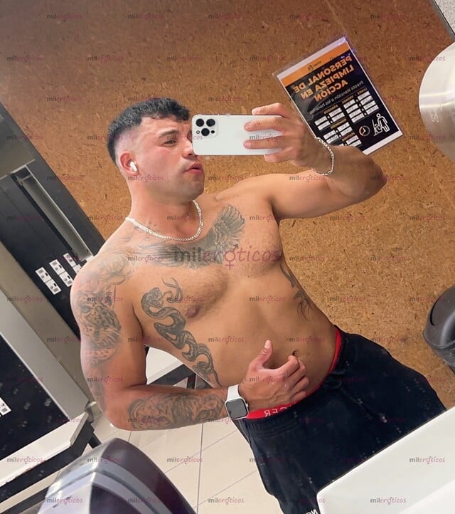 FOTOS DE MACHO, VARONIL, TATUADO, DEPORTISTA,CACHONDO, MORBOSO