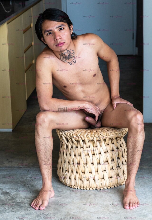 FOTOS DE MUCHACHO DE 22 AÑOS DISPONIBLE PARA TI EN CUALQUIER MOMENTO.