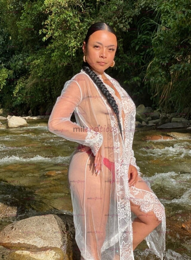 FOTOS DE HERMOSA MORENA DELICIOSA NUEVA EN TU CIUDAD .