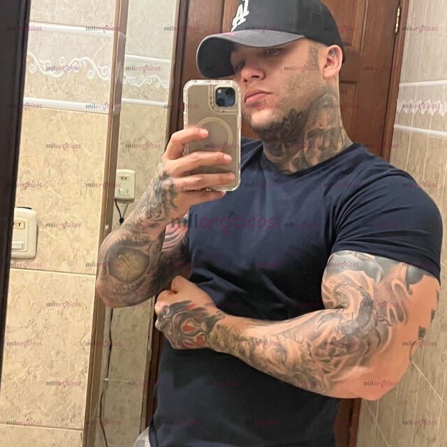 FOTOS DE JOVEN ATLÉTICO DISPUESTO A CUMPLIR TUS FANTASÍAS