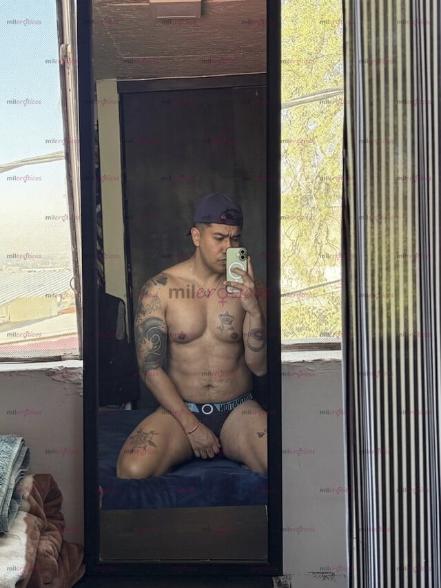 FOTOS DE CHACAL TATUADO CON BUENA VERGA Y BUEN CULO PARA COMPLACERTE, CONTÁCTAME