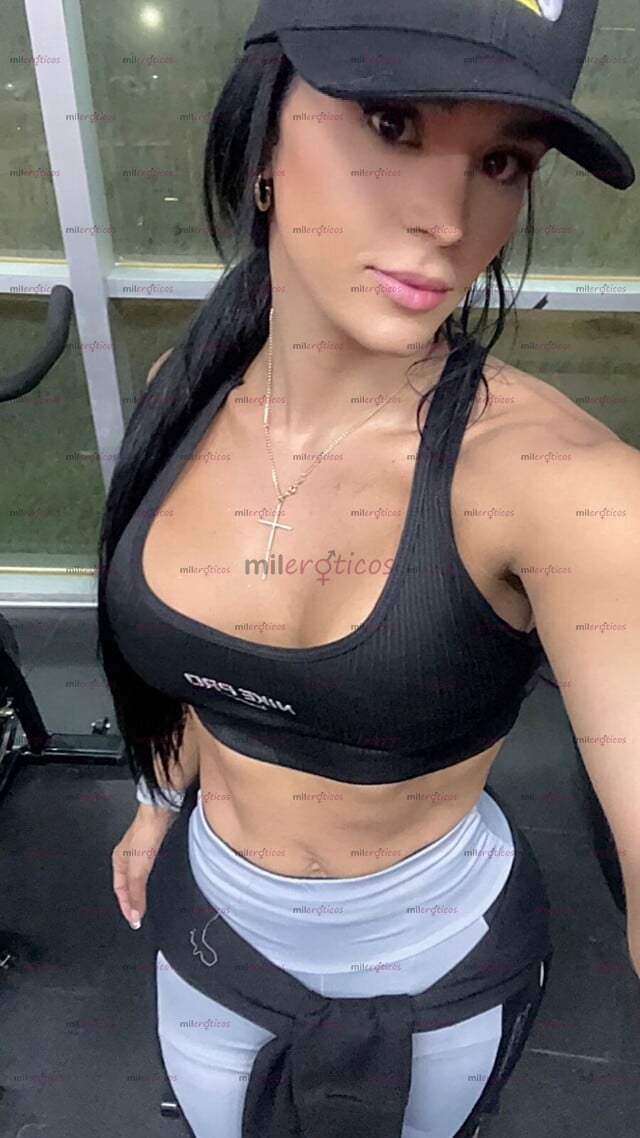 FOTOS DE HERMOSA ,FEMENINA Y NINFOMANA .. CON SITIO