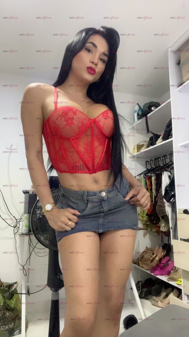 FOTOS DE HERMOSA ,FEMENINA Y NINFOMANA .. CON SITIO