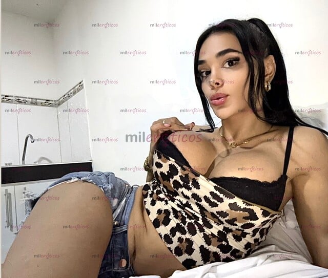 FOTOS DE HERMOSA ,FEMENINA Y NINFOMANA .. CON SITIO