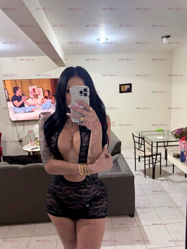 FOTOS DE TODA UNA MUÑECA CHICHONA Y CON UN RICO CULO APRETADITO