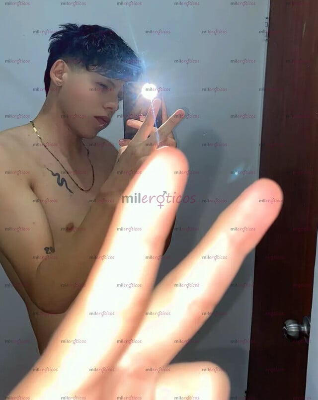 FOTOS DE VENEZOLANO VERSATIL 22 AÑOS FLACO DISPUESTO A COMPLACERTE EN TODO