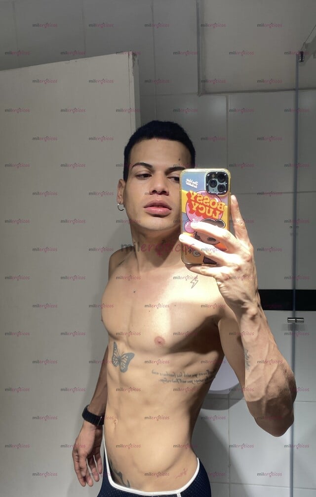 FOTOS DE SOY MICHAEL DESEOSO DE CHUPAR VERGA Y SABOREAR SEMEN, SERVICIO À DOMICILIO