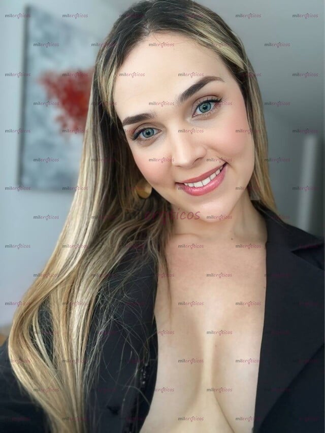 FOTOS DE HERMOSA NIÑA TRANS PERRA Y DISPUESTA A COMPLACERTE