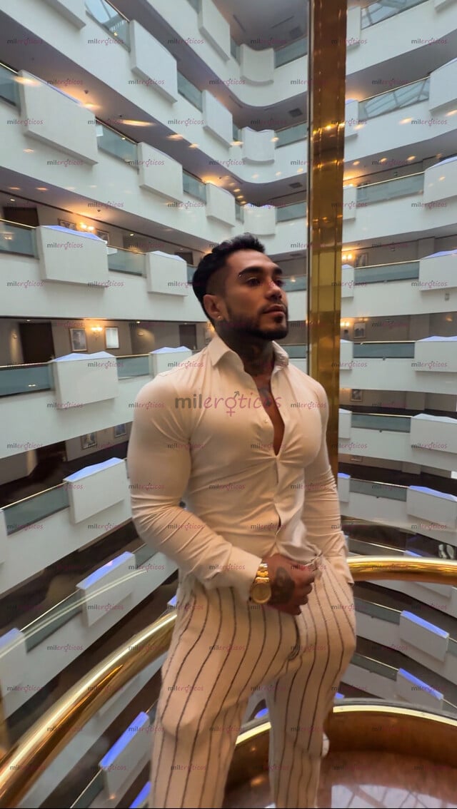 FOTOS DE GUAPO Y SEXY TATUADO MÁS QUE UN SERVICIO UNA EXPERIENCIA CON 3RO