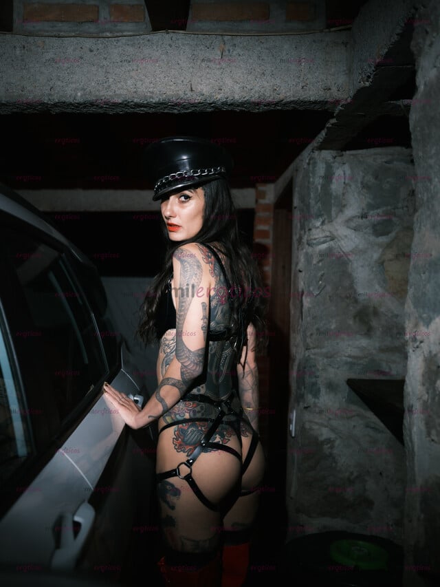 FOTOS DE THE KINKY GODDESS ROSE, ELITE COMPANION, FEMDOM, BDSM, FETISH AND MORE.