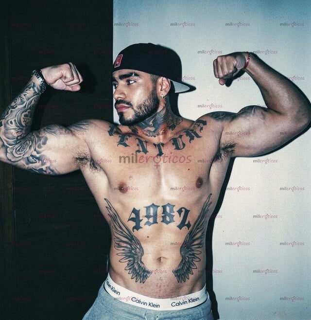 FOTOS DE GUAPO Y SEXY TATUADO MÁS QUE UN SERVICIO UNA EXPERIENCIA CON 3RO