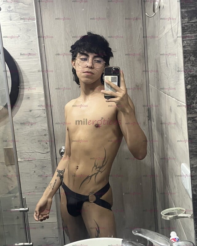 FOTOS DE POLLITO COMPLACIENTE CON GANAS DE SACAR LECHE